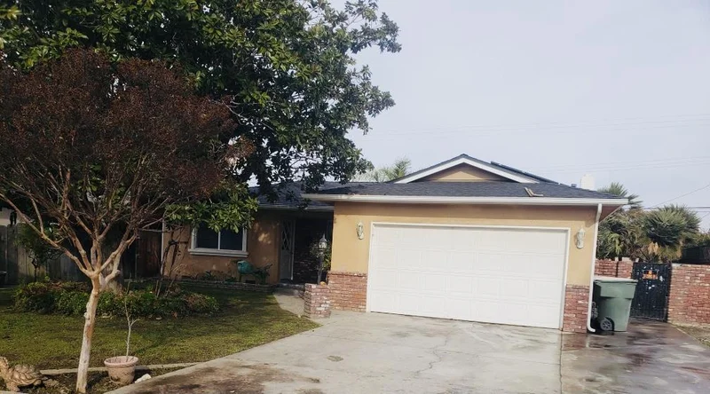 623 W Pico, Clovis, CA 93612