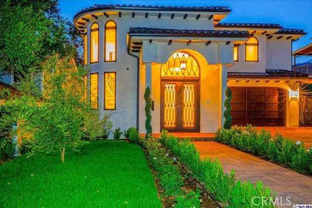 1051 Palm Ave, Burbank, CA 91501