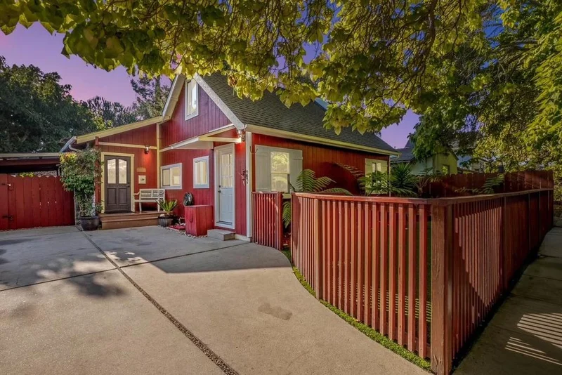 115 Catalpa Street, Santa Cruz, CA 95062