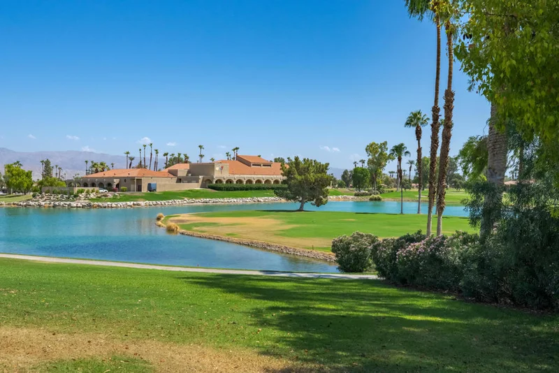 41050 Inverness, Palm Desert, CA 92211
