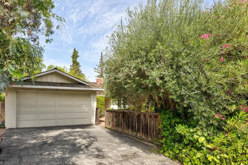 857 Hierra, Los Altos, CA 94024