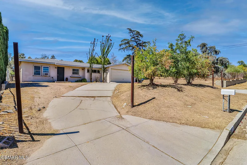 10413 Independence, Chatsworth, CA 91311