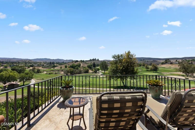 880 Links View, Simi Valley, CA 93065
