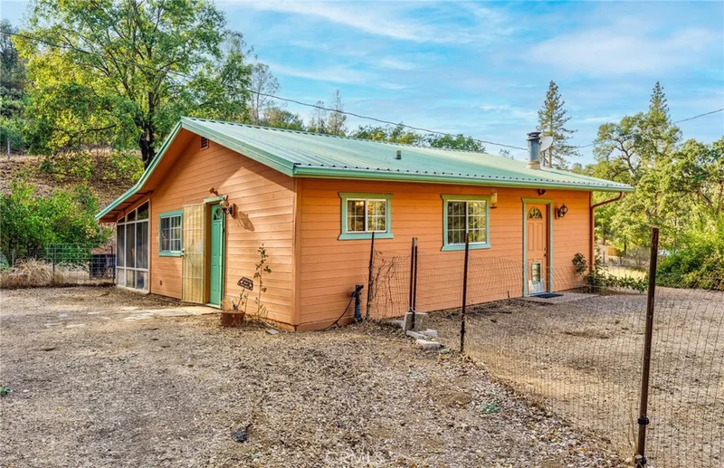 5084 Oak, Midpines, CA 95345