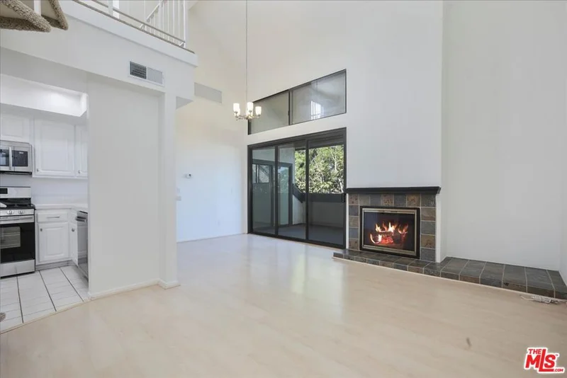 8707 Falmouth #302, Playa Del Rey, CA 90293