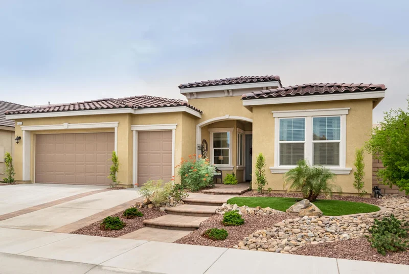 85662 Molvena, Indio, CA 92203