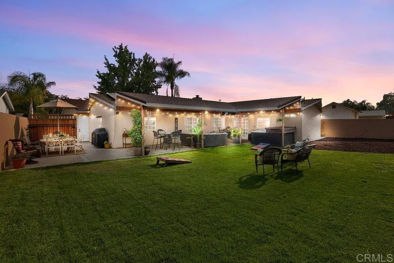 9050 Gorge Ave, Santee, CA 92071