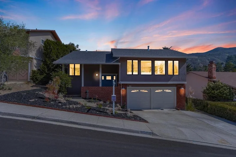 1024 Everglades, Pacifica, CA 94044