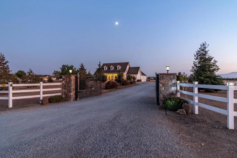 101 Rodriguez, Hollister, CA 95023