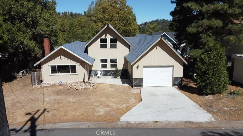 22712 Laurel, Crestline, CA 92325