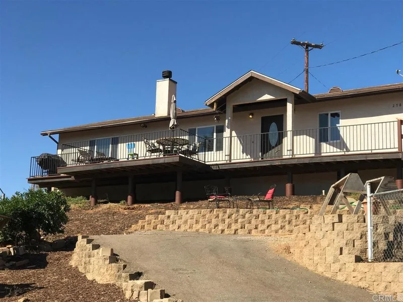 276 Editha Dr, El Cajon, CA 92019
