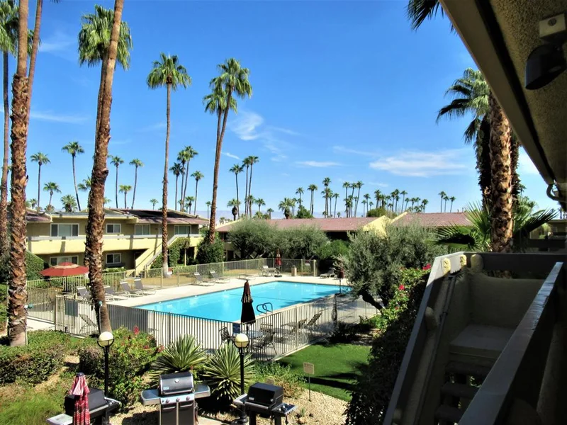 1900 Palm Canyon #33, Palm Springs, CA 92264