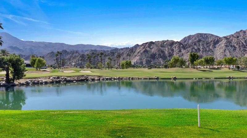 55729 Oakhill, La Quinta, CA 92253