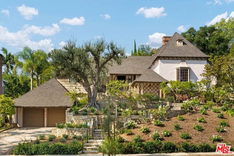 453 Dalehurst, Los Angeles, CA 90024