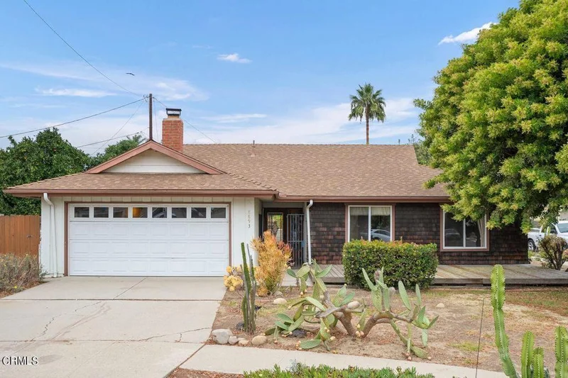 8893 Clinton, Ventura, CA 93004
