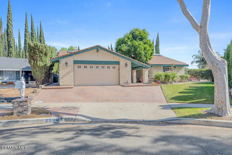 2594 Parkdale, Simi Valley, CA 93063