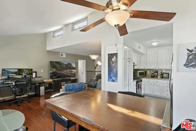 27060 Crossglade #7, Canyon Country, CA 91351