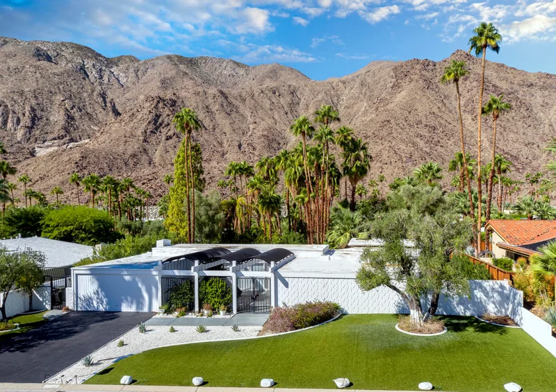 1139 Abrigo, Palm Springs, CA 92262