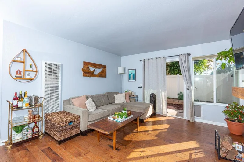 2734 Figueroa #A, San Diego, CA 92109